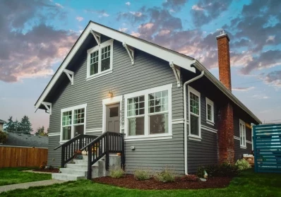 Expert Tips for Choosing the Right Siding for Your Home with ConstrucTUBE blog image