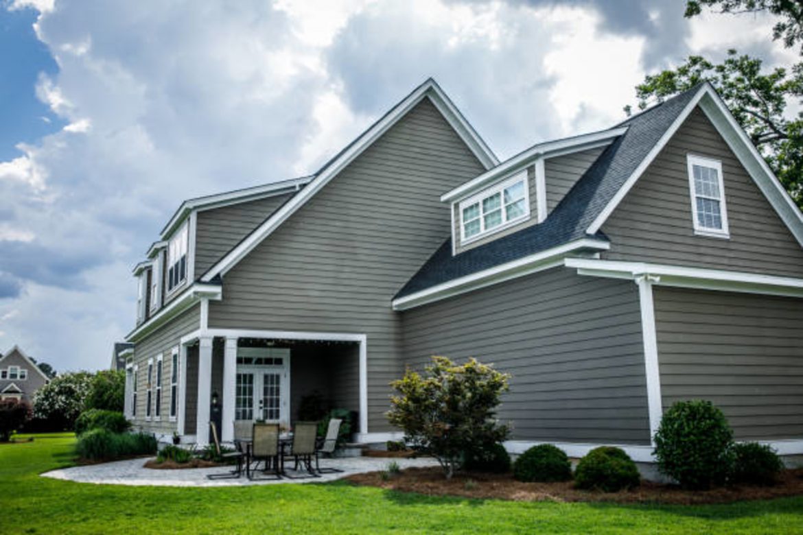 Protect Your Home from the Elements with Durable Siding from ConstrucTUBE hero image
